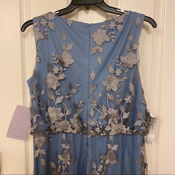 JS Collections Floral Embroidered Mesh Sleeveless Gown in Silver/True Blue Sz 6 - Picture 8 of 11